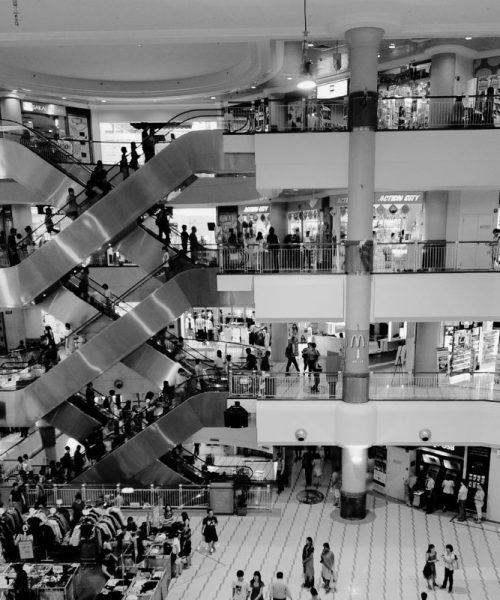 August 11th: The Mall Of America Opened Its Doors